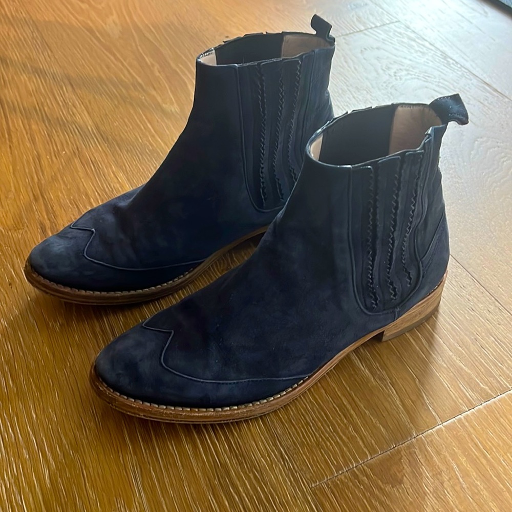 Chelsea suede boots